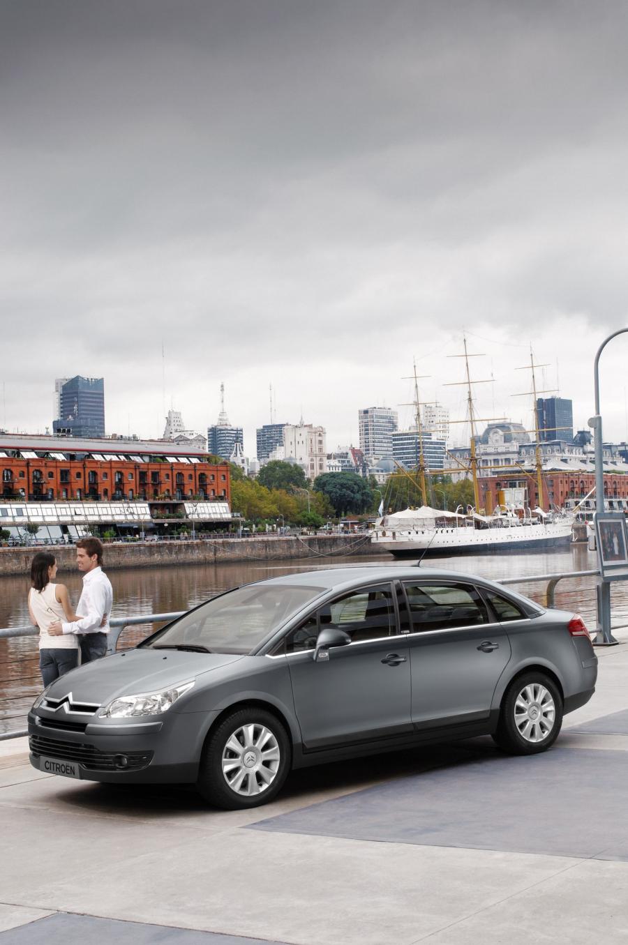  Citroen C4 Sedan 2008 года  (фото 14 из 75)